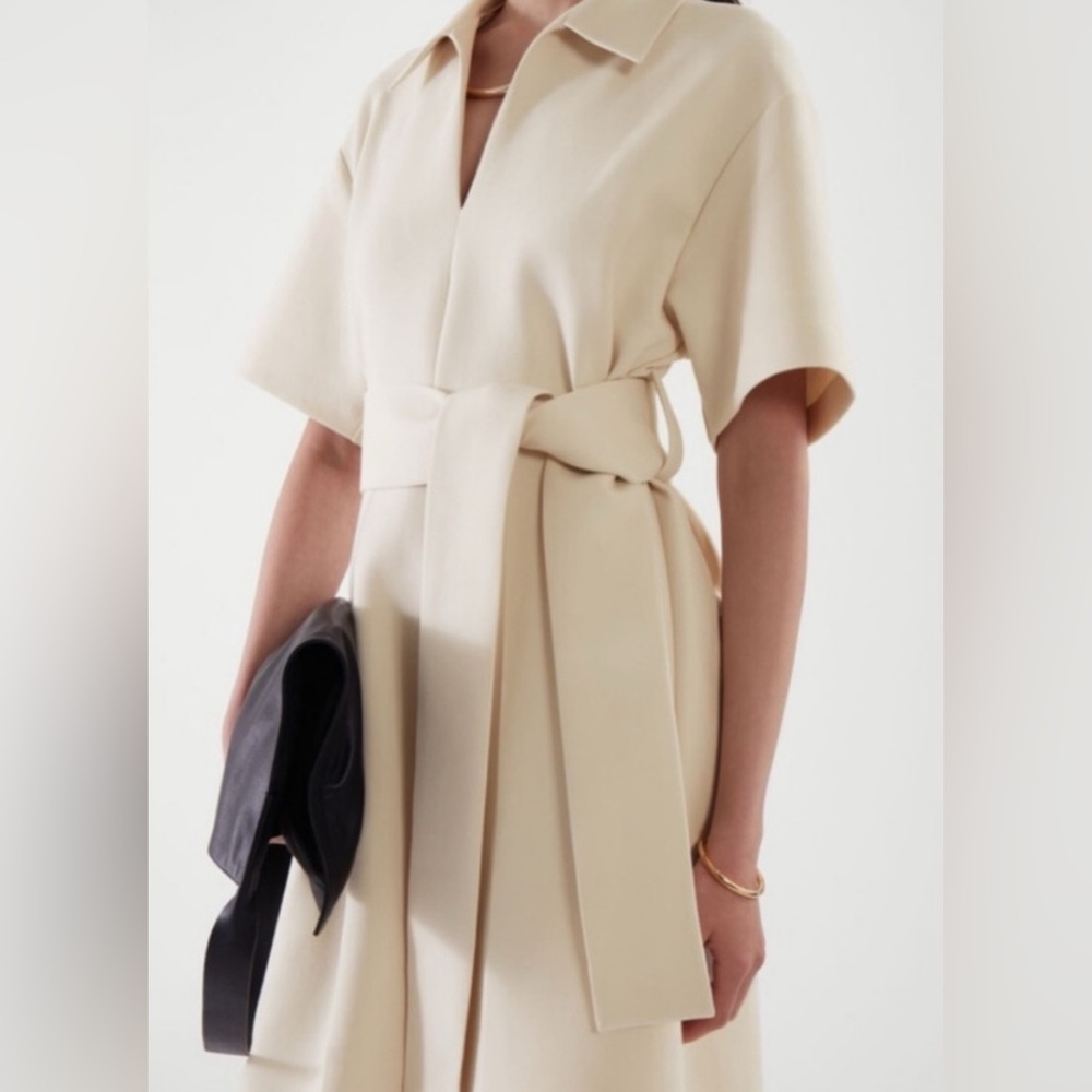 COS Open-collar short sleeve romper in Beige - Size S - Picture 4 of 8